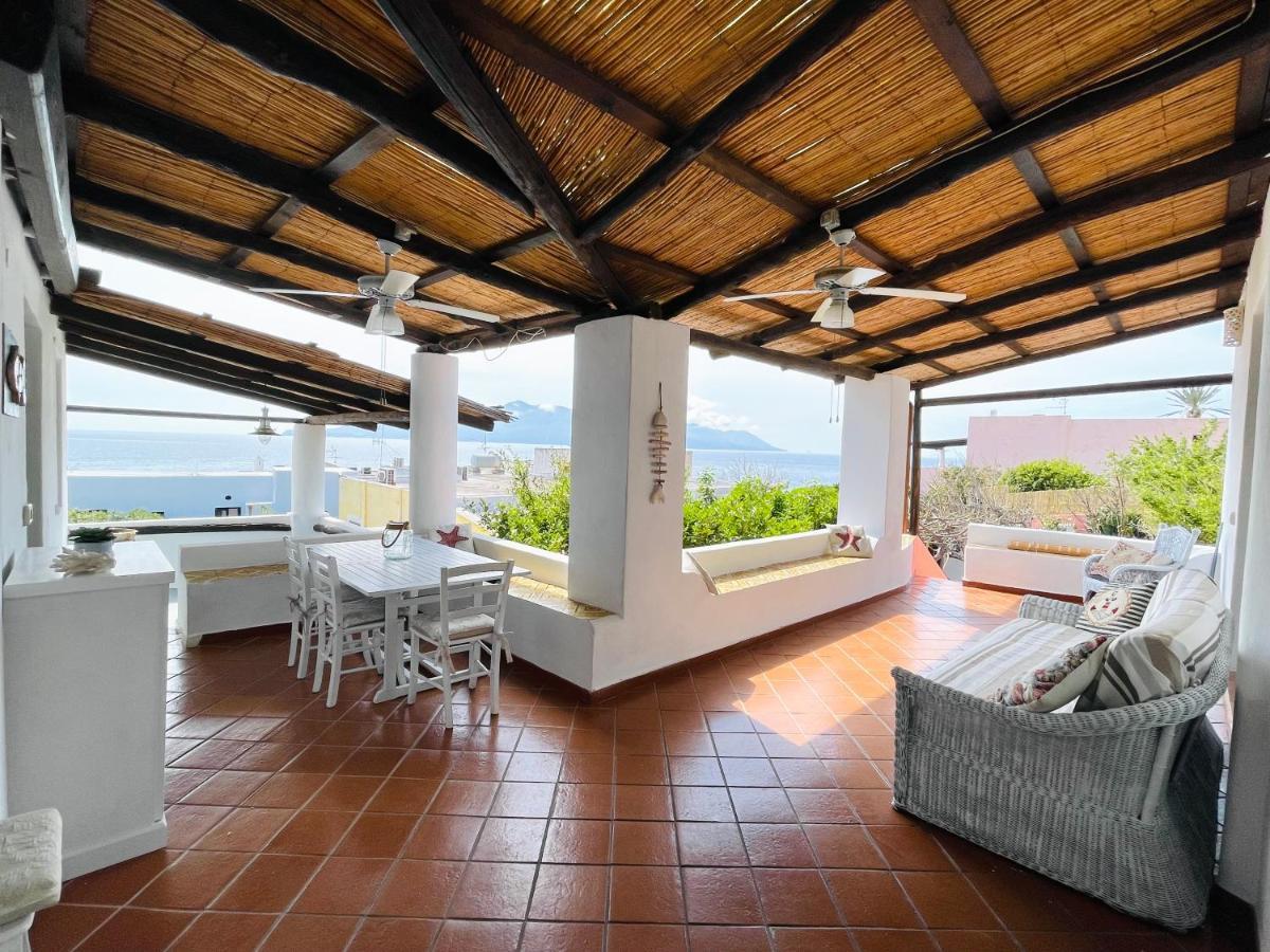 Villa Pomelia, Villa Nel Corso Di Santa Marina Salina A 50 Mt Dal Mare Екстер'єр фото