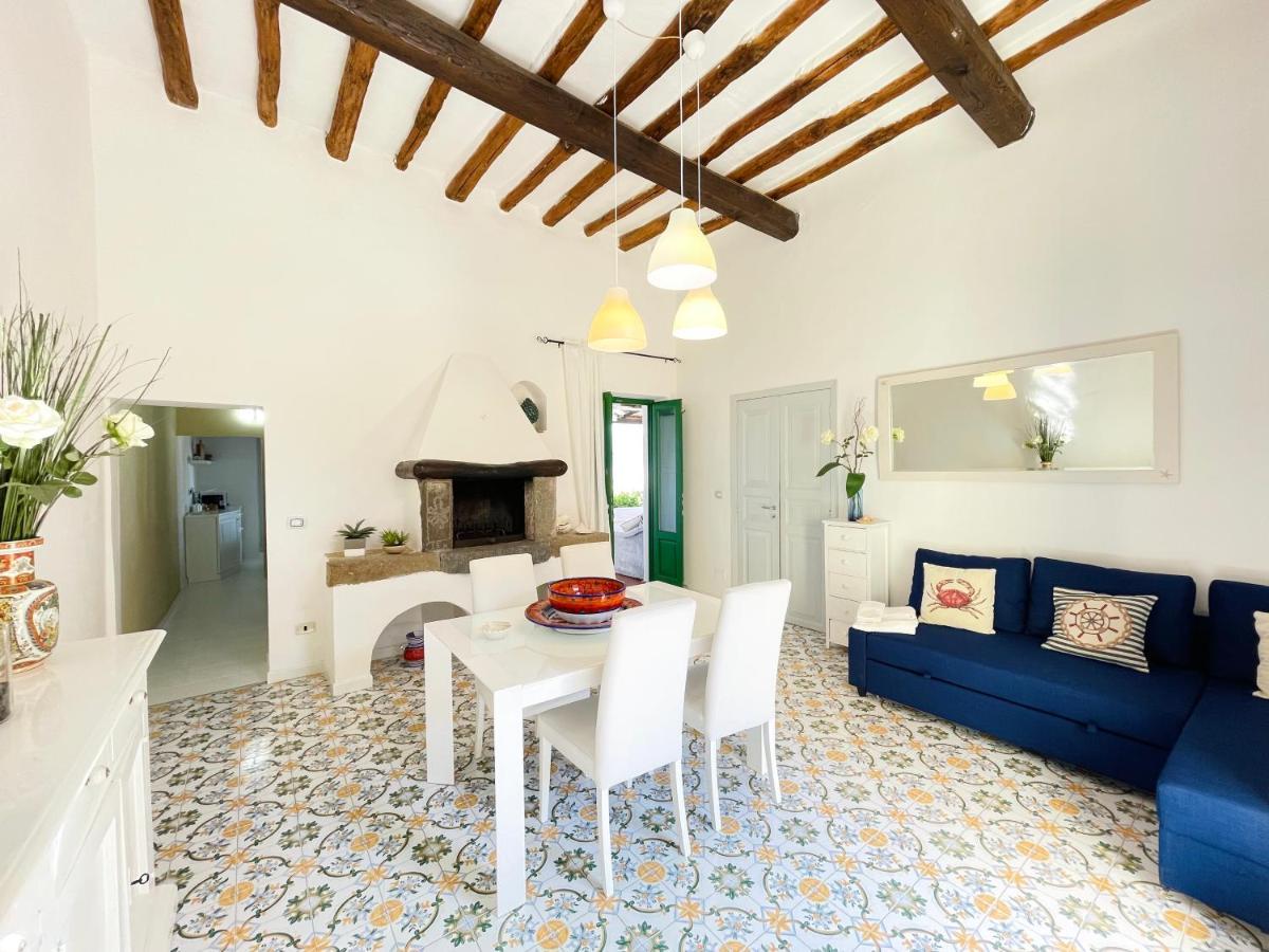 Villa Pomelia, Villa Nel Corso Di Santa Marina Salina A 50 Mt Dal Mare Екстер'єр фото