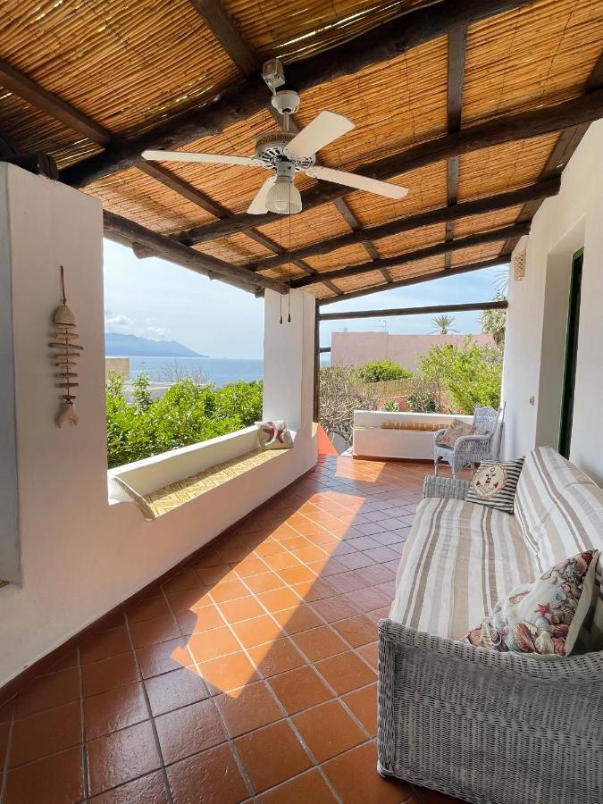 Villa Pomelia, Villa Nel Corso Di Santa Marina Salina A 50 Mt Dal Mare Екстер'єр фото