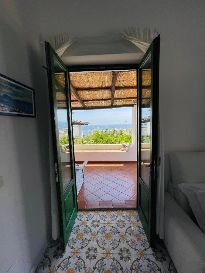 Villa Pomelia, Villa Nel Corso Di Santa Marina Salina A 50 Mt Dal Mare Екстер'єр фото